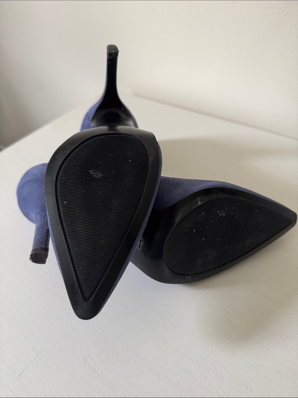 Nine West Classic Navy Heels - Picture 4 of 4